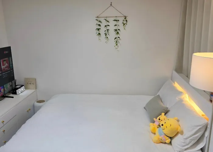 - Bright Cozy House Local Appartement